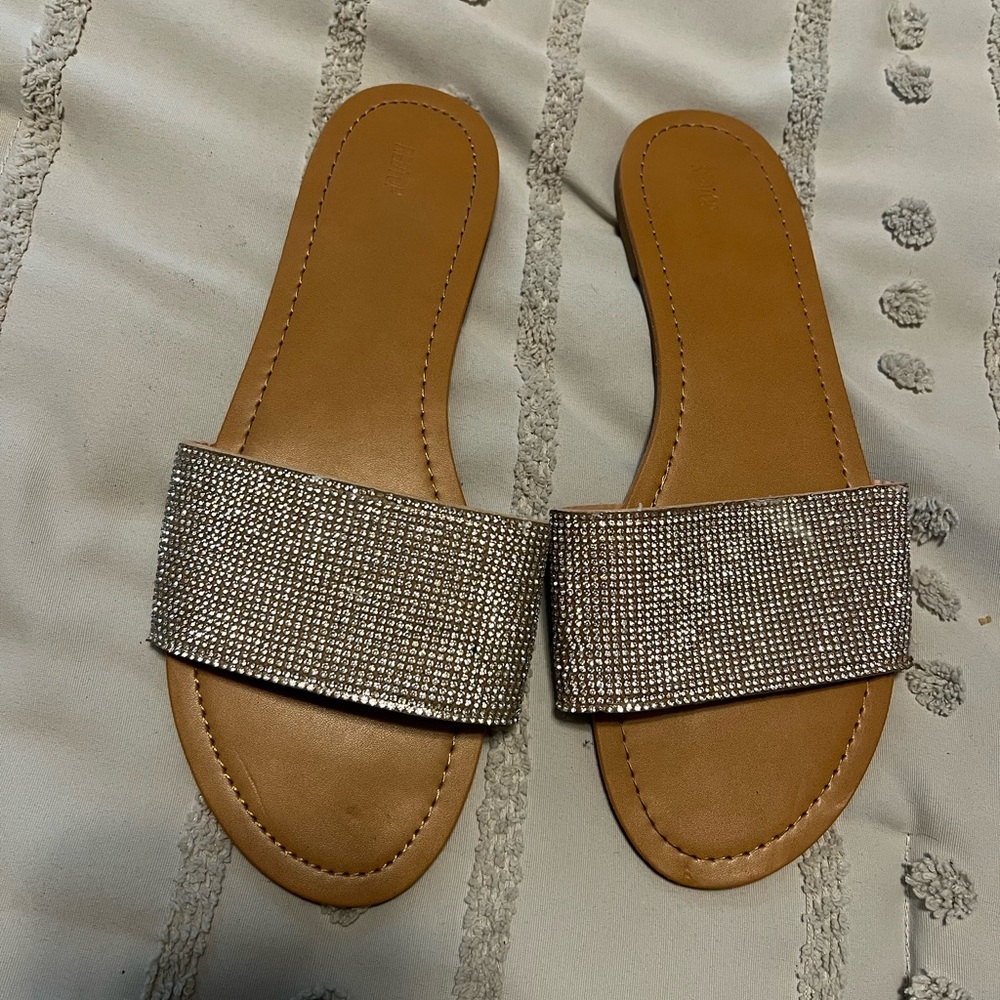 Sparkly sandals size 10